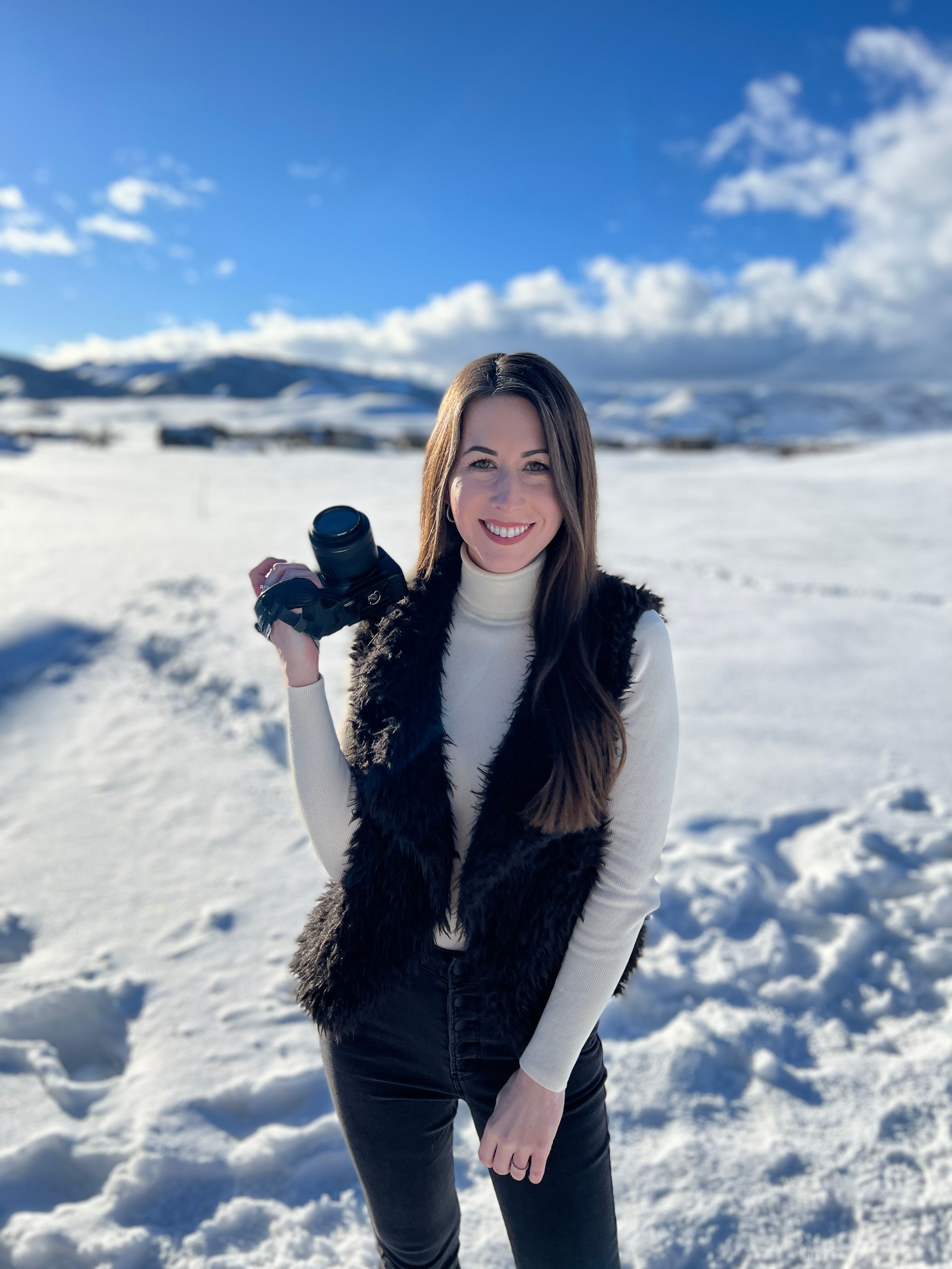 Model Alexa V Alexa V. | Frameflow